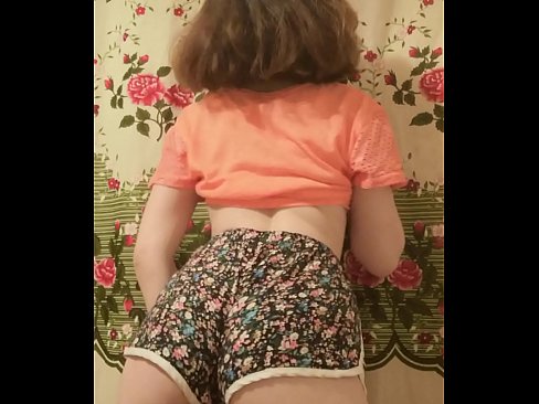 ❤️ Секси млада мадама сваля шортите си пред камерата. ️ Секс в bg.xxxifuck.ru